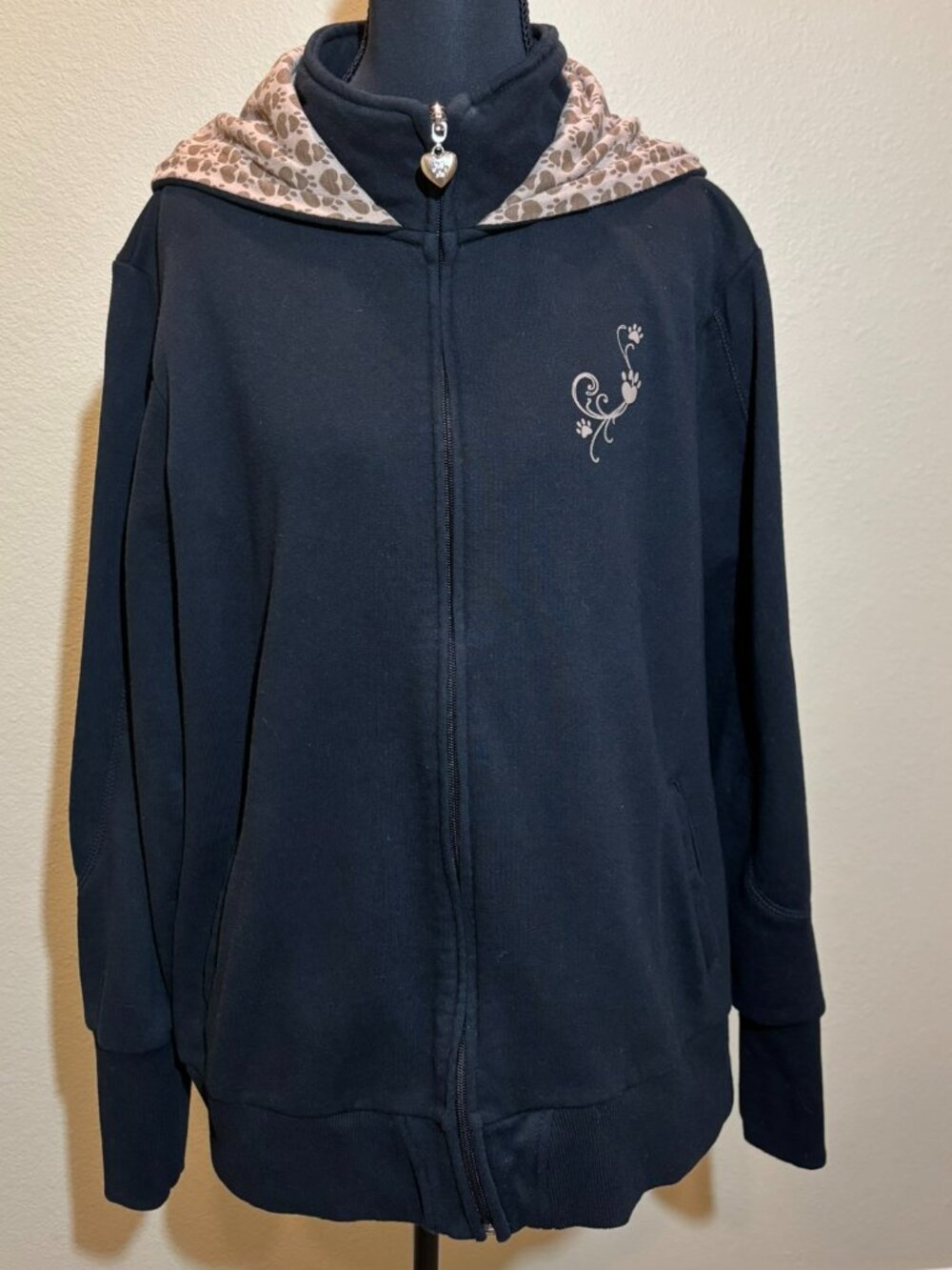 The Bradford Exchange Black Jersey Pug Hoodie Size XL
